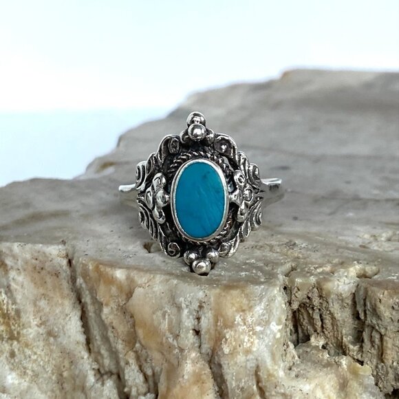 Sterling Silver 925 Scrollwork Oval Faux Turquoise Tapered Shank Ring Sz 7.5 - Picture 2 of 16